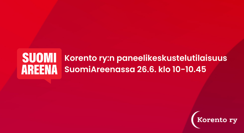 Punaisella taustalla SuomiAreenan logo sekä otsikko "Korento ry:n paneelikeskustelutilaisuus SuomiAreenassa 26.6. klo 10-10.45